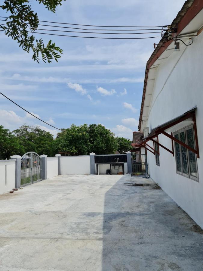 CORNER LOT,LANDED Kajang Semenyih Bee Homestay Bagian luar foto